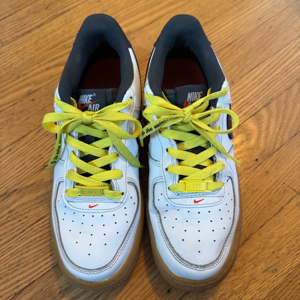 Nike Air Force 1 Size 6 Youth - Picture 2 of 10